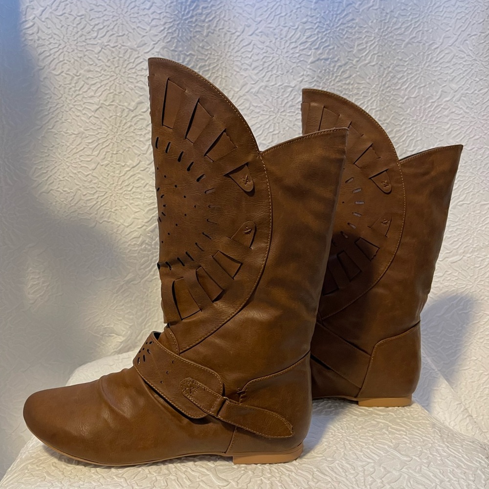 Bullboxer Siesta flat boot in brown and metallic
